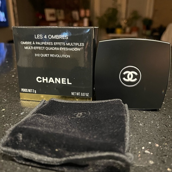 Chanel 312 Quiet Revolution Eyeshadow - Picture 3 of 3
